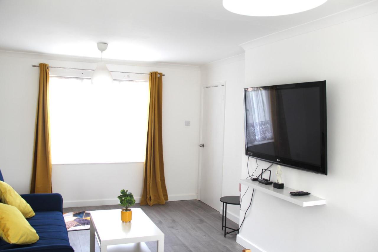 Coolfin House-Close To Excel, Contractors, Relocators, Paid Parking Villa Londra Esterno foto