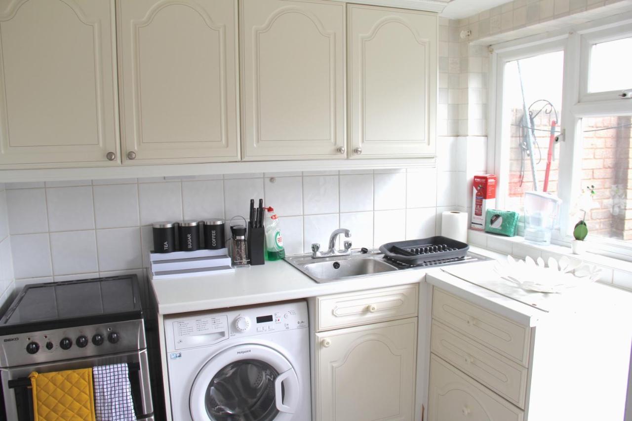 Coolfin House-Close To Excel, Contractors, Relocators, Paid Parking Villa Londra Esterno foto