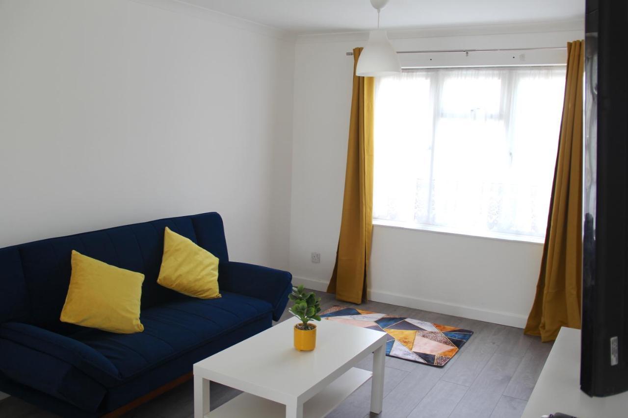 Coolfin House-Close To Excel, Contractors, Relocators, Paid Parking Villa Londra Esterno foto